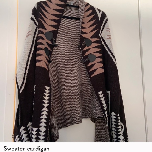 All 4 items at discount - Picture 2 of 5